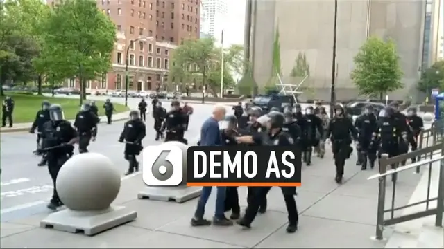 VIDEO: Viral, Polisi New York Dorong Demonstran Manula