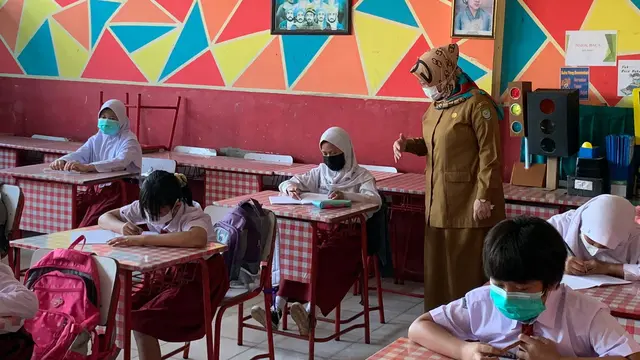 Pemerintah Kota Tangerang mulai melakukan Pembelajaran Tatap Muka (PTM) terbatas untuk jenjang SD.