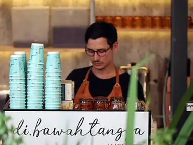 Kedai kopi milik Nino Fernandez ini diberi nama  'Di Bawah Tangga'. (Liputan6.com/IG/ninojkt)