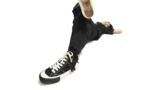 Sneakers Lokal Asli Buatan Indonesia/dok. Instagram @sepatucompass