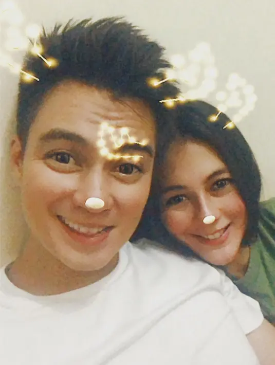 Tak malu-malu, Baim Wong pun memperlihatkan kebersamaannya dengan Paula Verhoeven. "Diumpetin mulu, pamali," tulisnya sebagai keterangan foto. (Foto: instagram.com/baimwong)