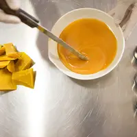 Beeswax | unsplash.com/@beenaturalles