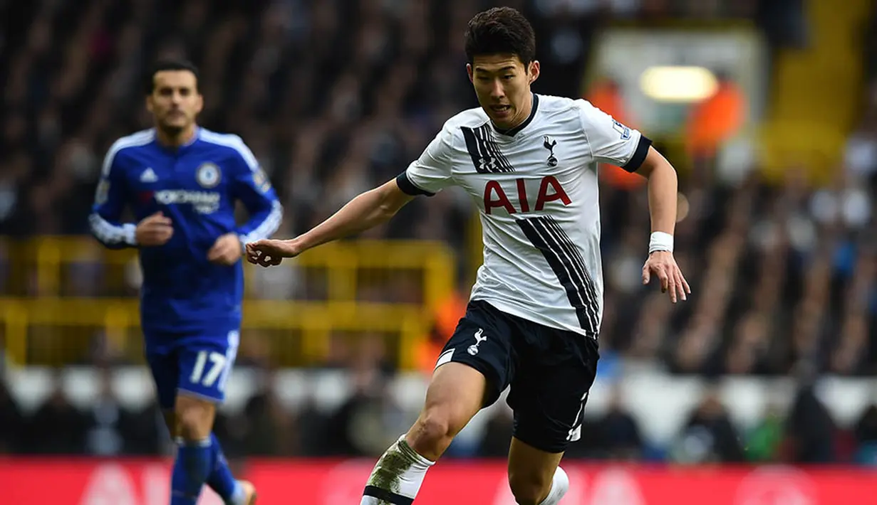 Imbang 0-0 dengan Chelsea membuat Tottenham harus tertahan di peringkat lima klasemen sementara. (AFP Photo/Ben Stansall)