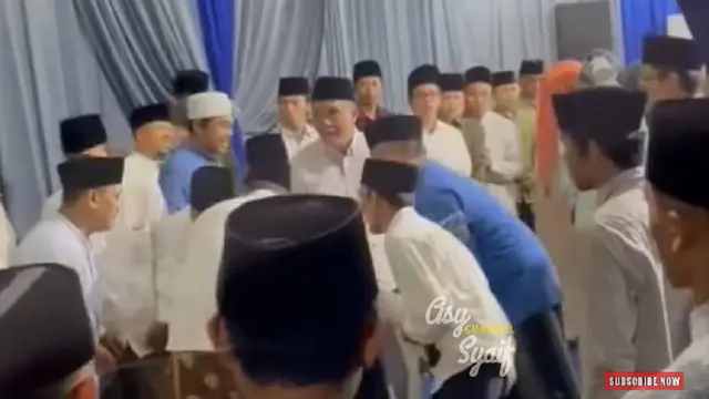 Terlihat Para Kiai dan Tamu Undangan Hadir dalam Acara Seserahan Ning Chasna dan Gus Sunny (SS: YouTube Asy Syaif Chanel)