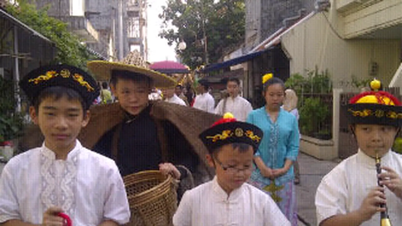 Warga Cina Benteng Rayakan Festival Perahu Naga