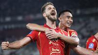 Selebrasi gol debut Paulo Ricardo bersama Persija Jakarta saat melawan Persis Solo pada laga pekan ke-30 BRI Super League musim ini di Stadion Utama Gelora Bung Karno (SUGBK), Jakarta, Senin (27/04/2026) malam WIB. (Bola.com/Abdul Aziz)