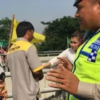 Julia Perez saat kendaraannya ditabrak truk (Instagram/@juliaperrezz)