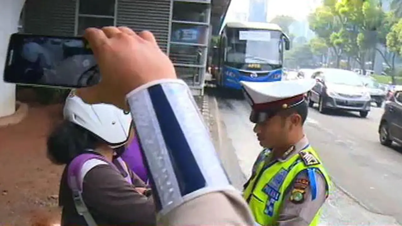 (lip6 Petang) Polisi Rekam