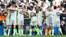 Selebrasi skuad Manchester City dalam laga versus Chelsea di Liga Inggris 2025/2026, Minggu (12/4/2026). (AP Photo/Ian Walton)