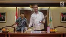 Menteri Sosial Agus Gumiwang Kartasasmita usai menghadiri persiapan acara puncak peringatan Hari Penyandang Disabilitas Internasional (HDI) 2018 di Gedung Kementerian Sosial, Jakarta, Jumat (30/11). (Liputan6.com/Faizal Fanani)