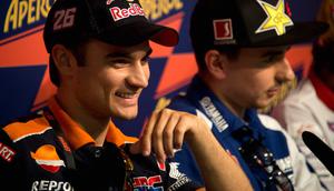 Dani Pedrosa saat terlibat persaingan dengan Jorge Lorenzo di MotoGP 2012. (Zimbio)