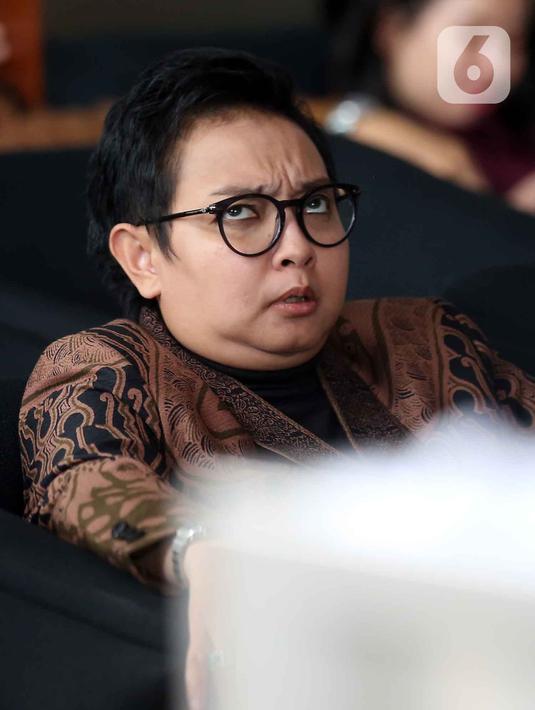Ammy Amalia Fatma Surya diperiksa sebagai saksi terkait kasus dugaan korupsi yang melibatkan Bupati Cilacap nonaktif, Syamsul Auliya Rachman. Tampak dalam foto, Pelaksana Tugas (Plt) Bupati Cilacap, Jawa Tengah, Ammy Amalia Fatma Surya, usai menjalani pemeriksaan tim penyidik Komisi Pemberantasan Korupsi (KPK) di Gedung Merah Putih, Jakarta, Selasa (5/5/2026). (Liputan6.com/Helmi Fithriansyah)