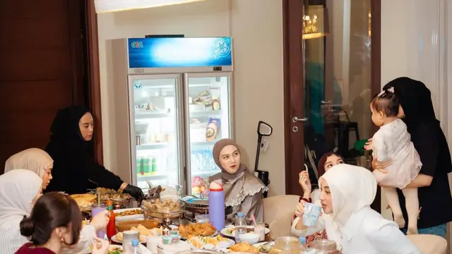 Geng artis mamayu bukber bareng. (credit:instagram.com/kesharatuliu05)