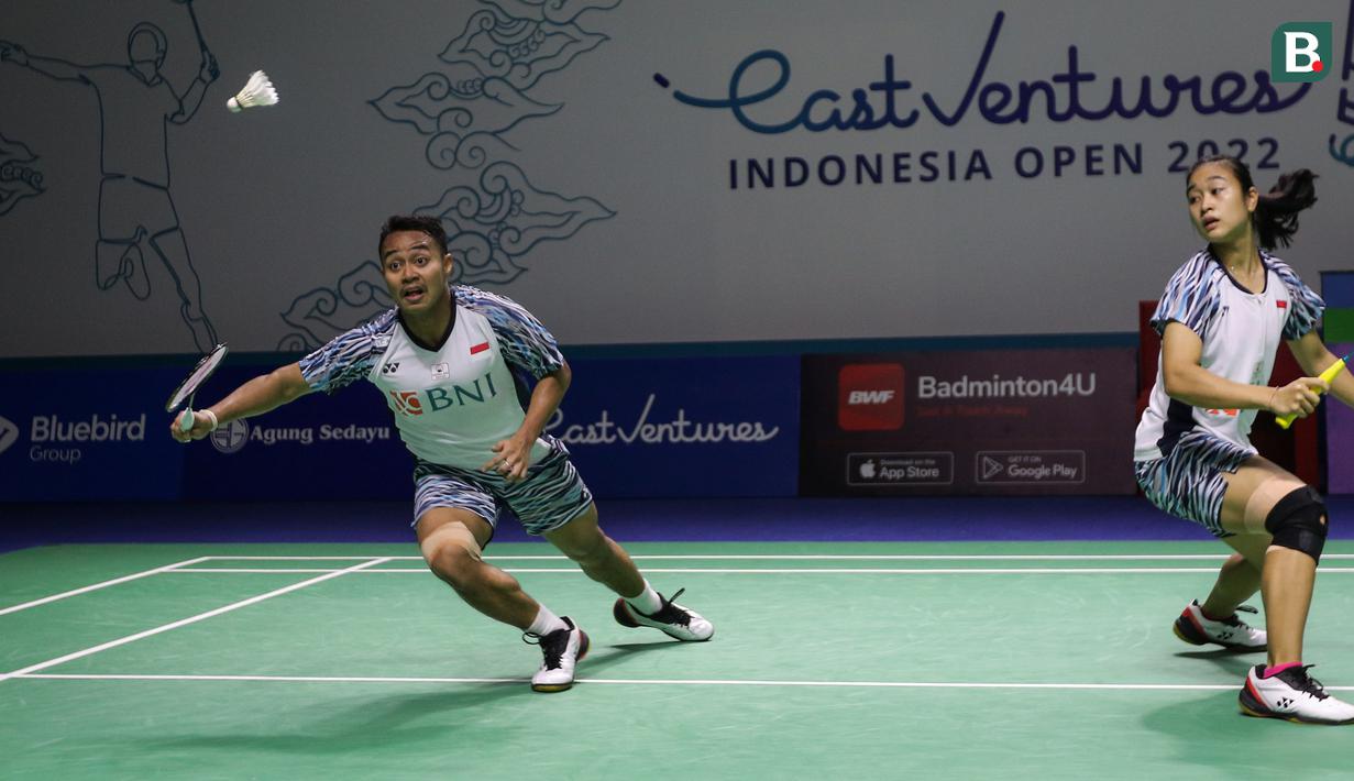 Rehan/Lisa menyerah dalam tiga game, 13-21, 21-16 dan 17-21 dengan durasi 1 jam. (Bola.com/Bagaskara Lazuardi)