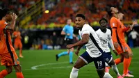 Ekspresi striker Inggris, Ollie Watkins usai menjebol gawang Belanda di semifinal Euro 2024,  Kamis (11/7/2024) dini hari WIB. (OZAN KOSE / AFP)