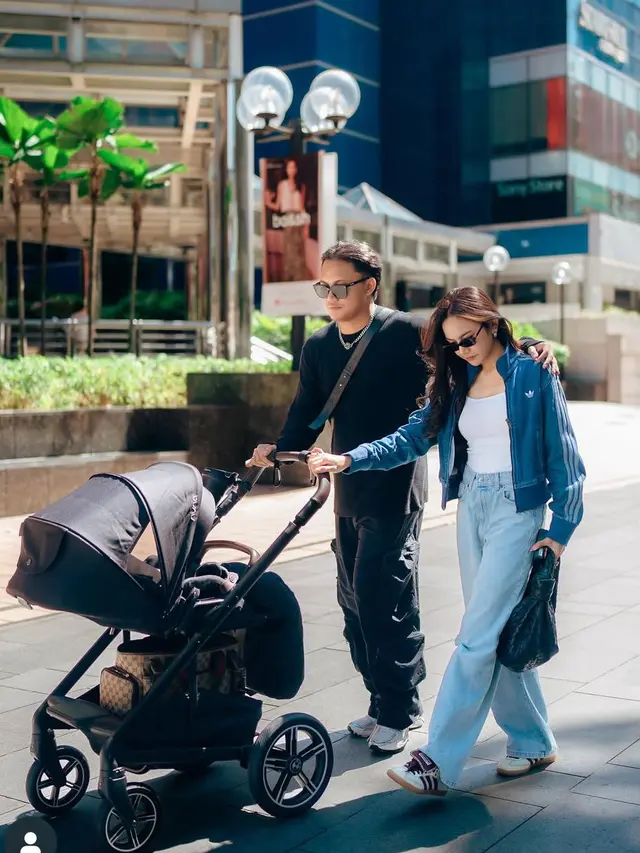 Mahalini Liburan ke Singapura setelah menjadi ibu. [@rizkyfbian]