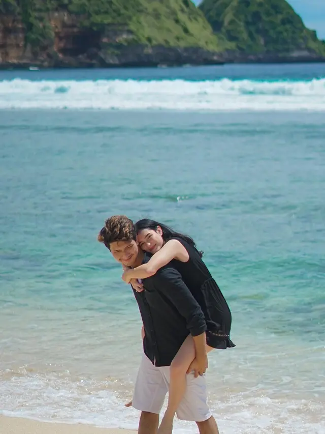 [Fimela] Aditya Zoni dan Yasmine Ow
