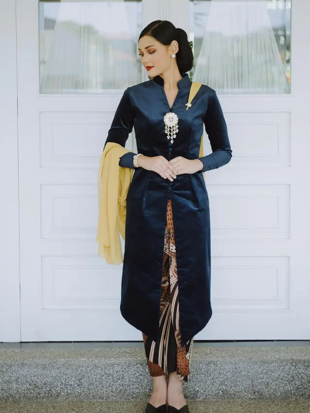 Puteri Indonesia 2024 pakai kebaya