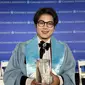 Mahasiswa asal Ciamis, Deris Nagara, jadi orang Indonesia pertama yang dianugerahi Campbell Award,&nbsp;salah satu penghargaan tertinggi yang diberikan Columbia University. (dok. Instagram @derisnagara/https://www.instagram.com/p/C673SRdMAGK/)