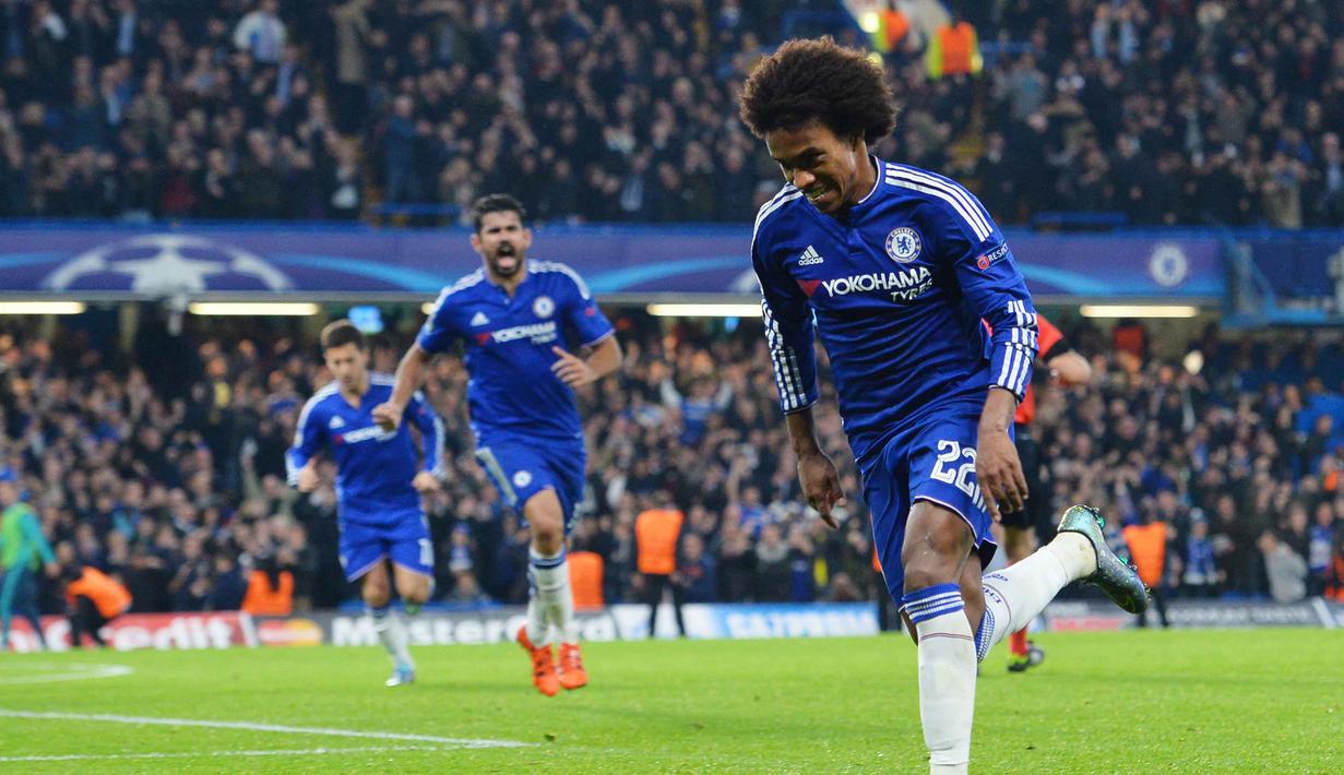 Pemain Chelsea  Willian merayakan gol ke gawang Dynamo Kiev pada lanjutan Liga Champion Grup G di Stadion Stamford Bridge, London, Rabu (4/11/2015) dini hari. Chelsea memang 2-1.  (AFP PHOTO / Glyn Kirk)