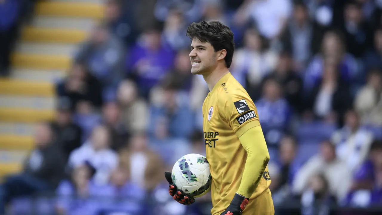 Kiper Royal Antwerp, Senne Lammens