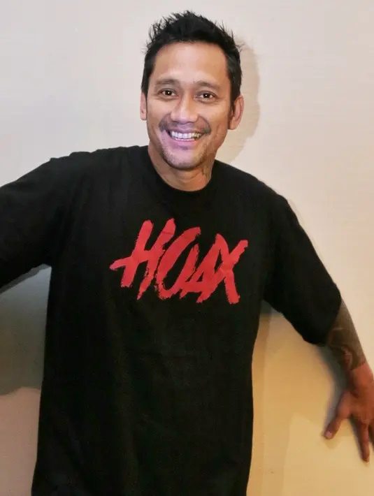 Film yang disutradarai Ifa Isfansyah itu mendapuk Tora Sudiro dan Vino G Bastian, serta Tara Basro menjadi pemeran utamanya. (Adrian Putra/Bintang.com)