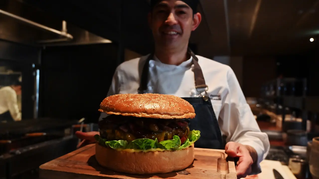 Burger Raksasa