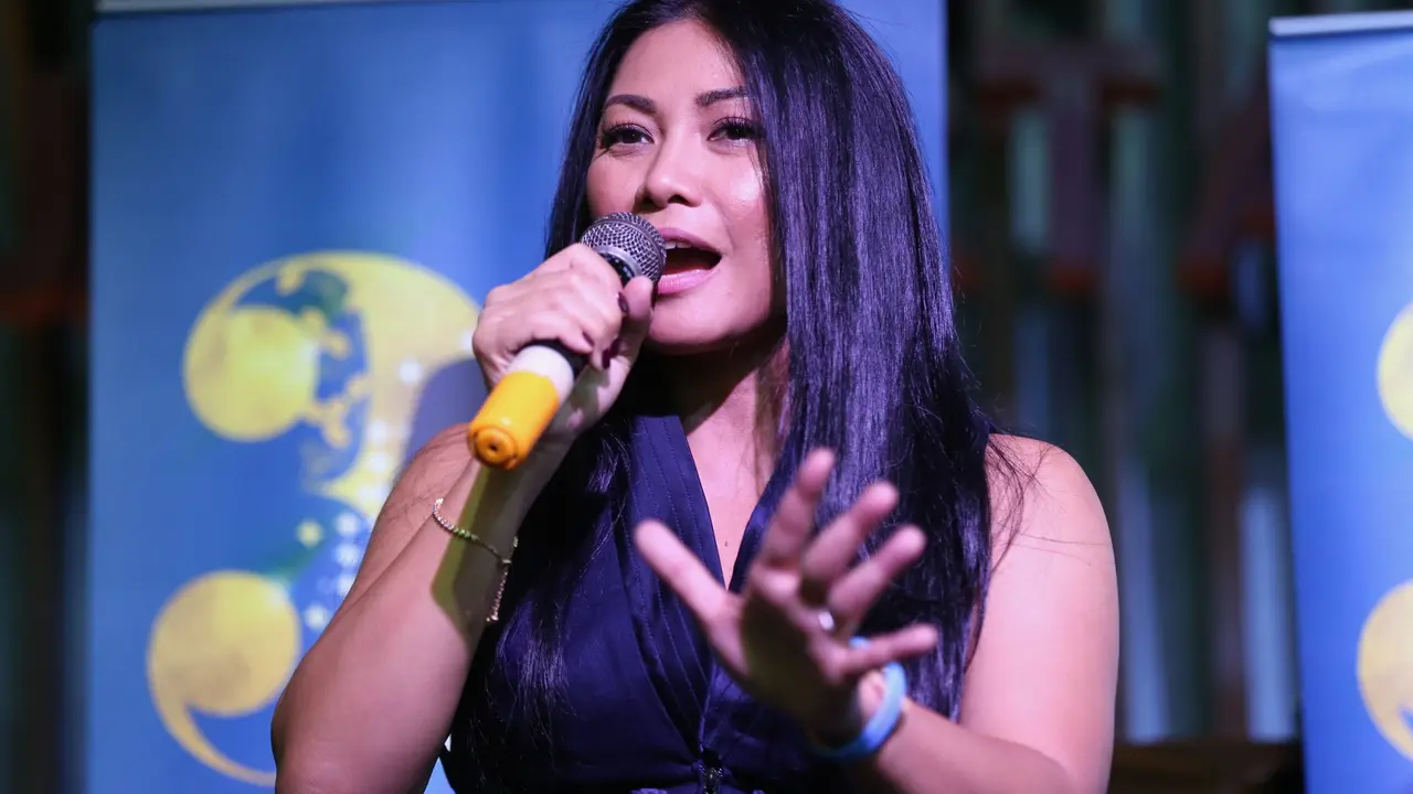 [Fimela] Anggun C Sasmi