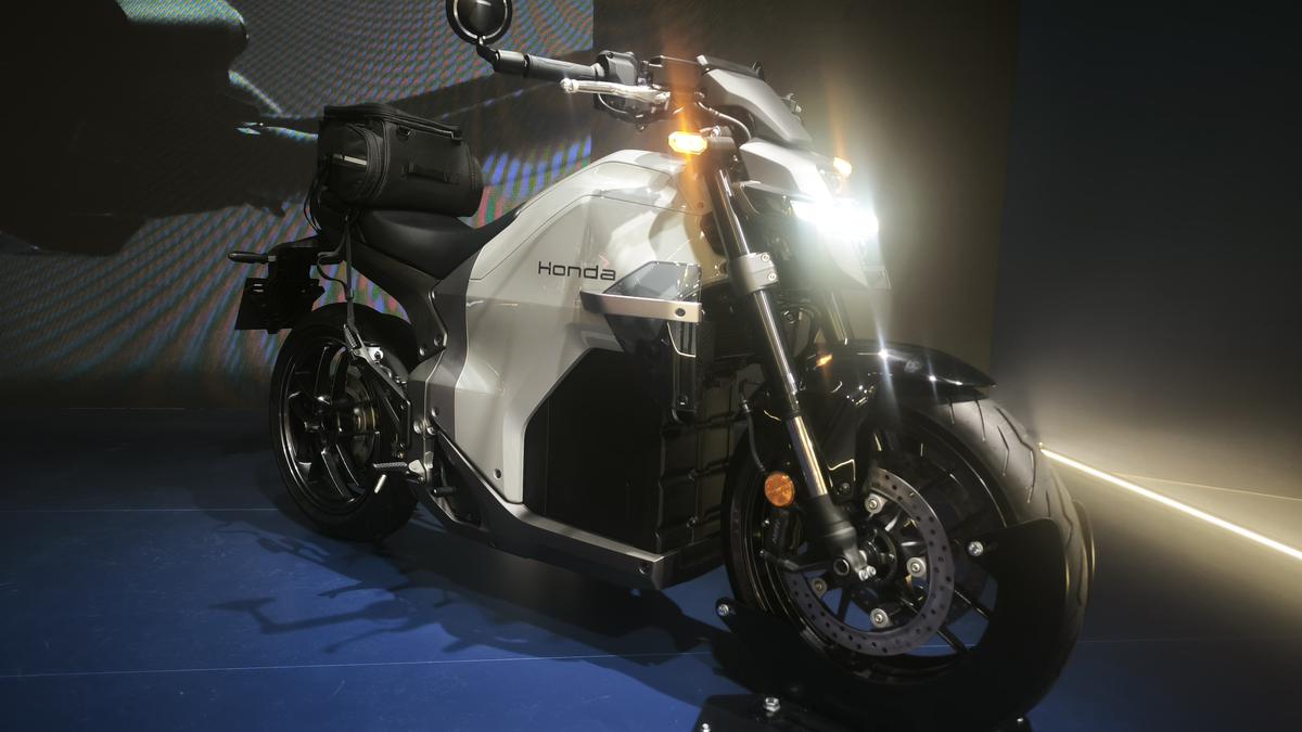 Laporan Liputan6.com dari Milan: Debut di EICMA 2025, Motor Listrik Honda WN7 Siap Dipasarkan Akhir Tahun