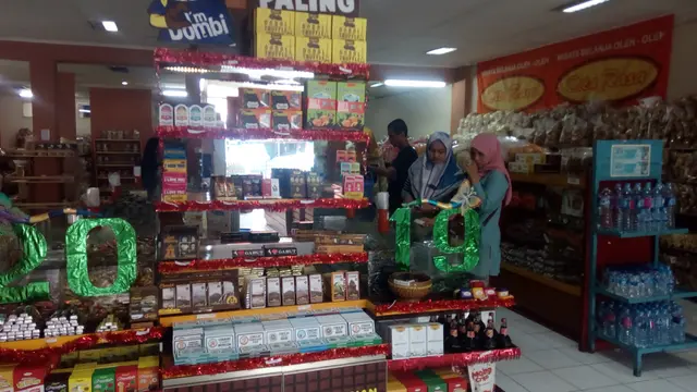 Salah satu deretan oleh0oleh khas kota Garut