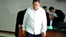 Ketika sidang usai, mantan ketua HMI tersebut tampak terpincang ketika berjalan di Pengadilan Tipikor, Jakarta, Jumat (30/5/14). (Liputan6.com/Johan Tallo)