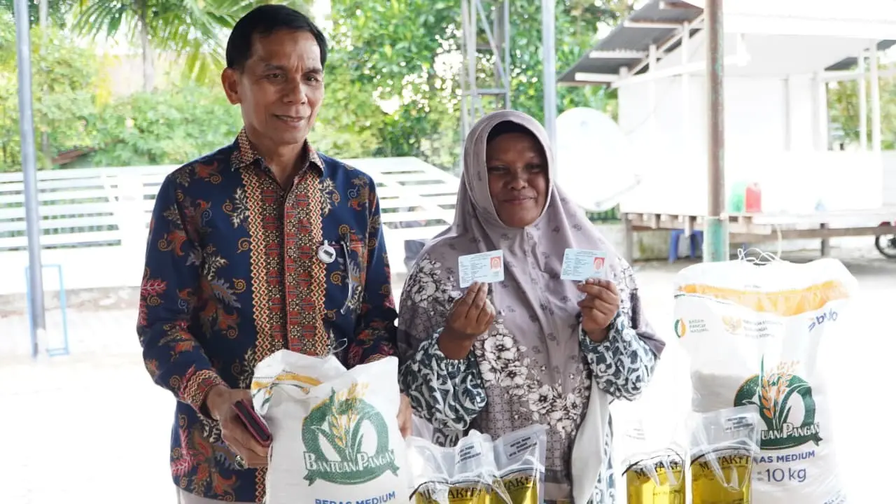 Bapanas dan Bulog mempercepat penyaluran bantuan pangan beras dan minyak goreng tahun 2026. (Dok Bapanas)