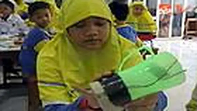 Gelas Braille Kreasi Siswa SD