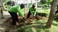 Beberapa makam fiktif yang ditemukan bahkan berada diatas badan jalan dan juga dereten batu konblok.