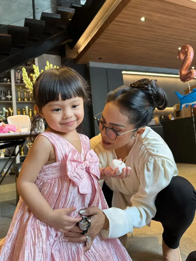 Krisdayanti di Pesta Ultah ke-2 Baby Ameena