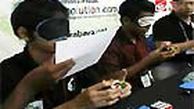 Menyusun Rubik dengan Mata Tertutup