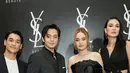Syifa pun hadir bersama Luna Maya, Angga, dan Afgan yang seluruhnya mengenakan pakaian hitam. Instagram/lunamaya