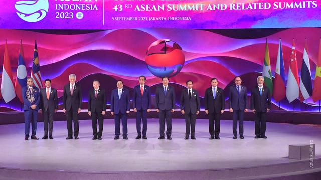Presiden Joko Widodo atau Jokowi membuka KTT ASEAN 2023 di JCC Jakarta, Selasa (5/9/2023).