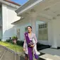 Melihat gaya busana Beby Tsabina yang makin anggun setelah jadi istri anggota DPR (@bebytsabina)