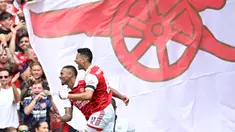 Sebagai salah satu tim Big Six di Liga Inggris, Arsenal selalu berisikan para pemain kelas dunia dari musim ke musim. Di samping membela Arsenal, para pemain terebut juga menjadi andalan negaranya masing-masing dalam setiap turnamen antar-negara seperti Piala Dunia. Tercatat ada 6 pemain yang mampu meraih trofi Piala Dunia bersama timnas masing-masing saat berseragam The Gunners. Siapa saja? Yuk disimak uraiannya berikut ini. (AFP/Justin Tallis)