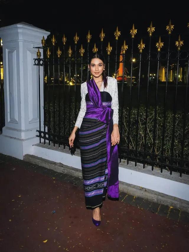 Inspirasi kebaya kutubaru (credit: instagram/miktambayong)