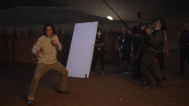 Vino G. Bastian dan Marsha Timothy di Lokasi Syuting Film Qodrat.