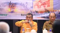 Wakil Ketua Komite II DPD RI, Bustami Zainudin dalam diskusi percepatan pembangunan yang diselenggarakan di Provinsi Lampung, Selasa (7/3/23).