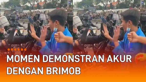VIDEO: Momen Demonstran 11 April Akur dengan Pasukan Brimob