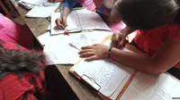 Potret Heboh Mencontek Massal di India