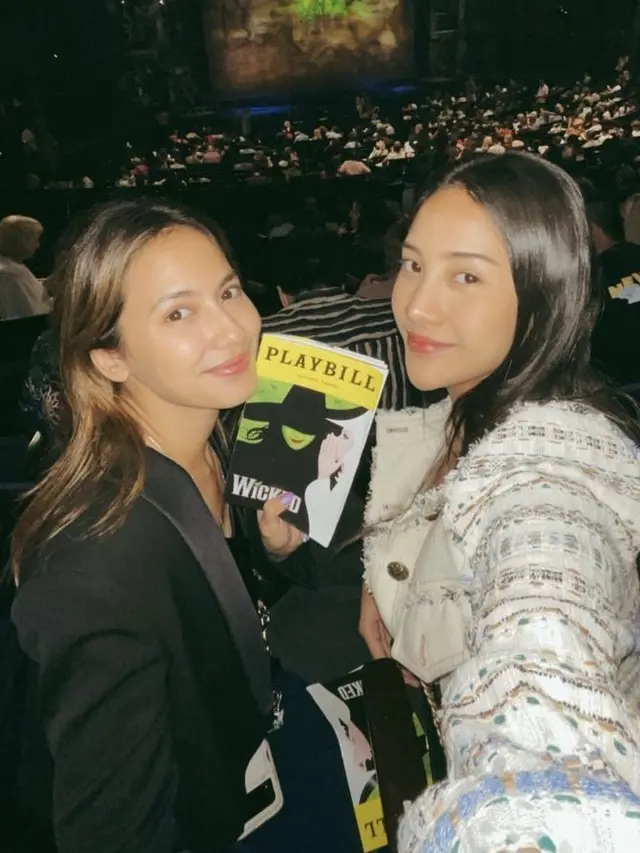 Tampilan Pevita Pearce dan Anya Geraldine Saat Ke Amerika Serikat, credit: @anyageraldine