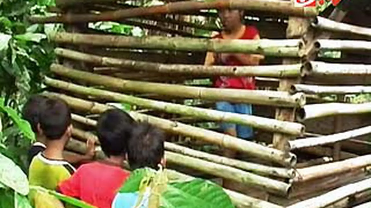 100618akerangkeng.jpg