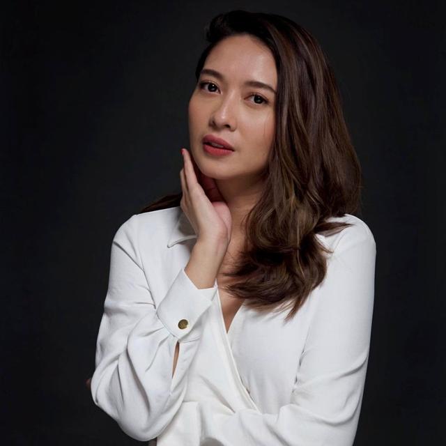 6 Potret Marchella FP, Penulis Buku yang Digosipkan Pacar Baru Ariel NOAH