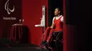 Ni Nengah Widiasih menyabet medali perak pada cabang olahraga angkat berat nomor 41kg putri ajang Paralimpiade Tokyo 2020. (Foto: AP/Kiichiro Sato)