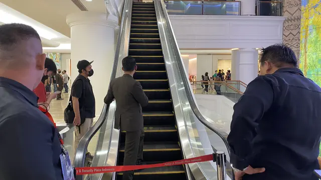 Escalator di Plaza Indonesia ditutup setelah nyaris membuat Ricardo Kaka celaka